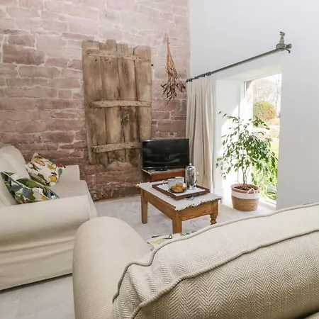 Holiday home The Roost