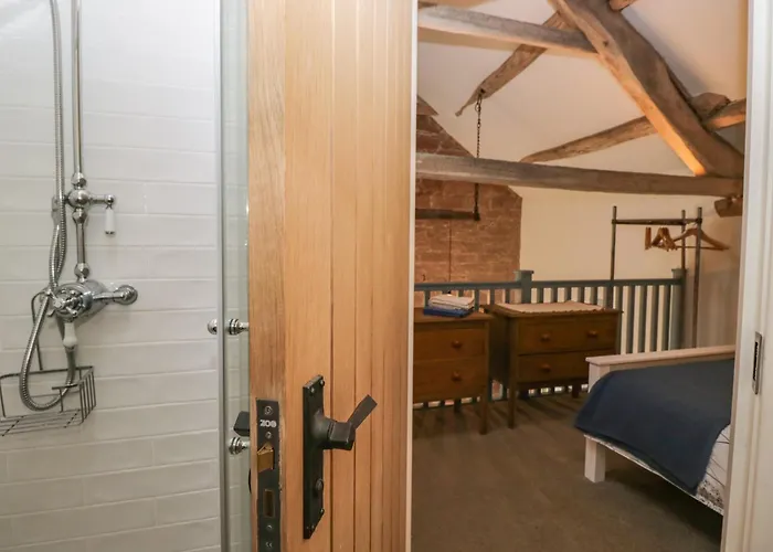 The Roost كارلايل