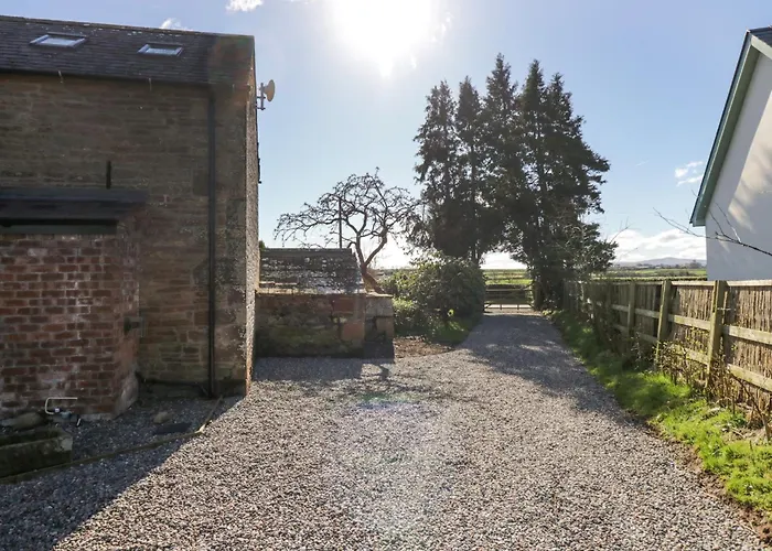 بيت للعطل The Roost